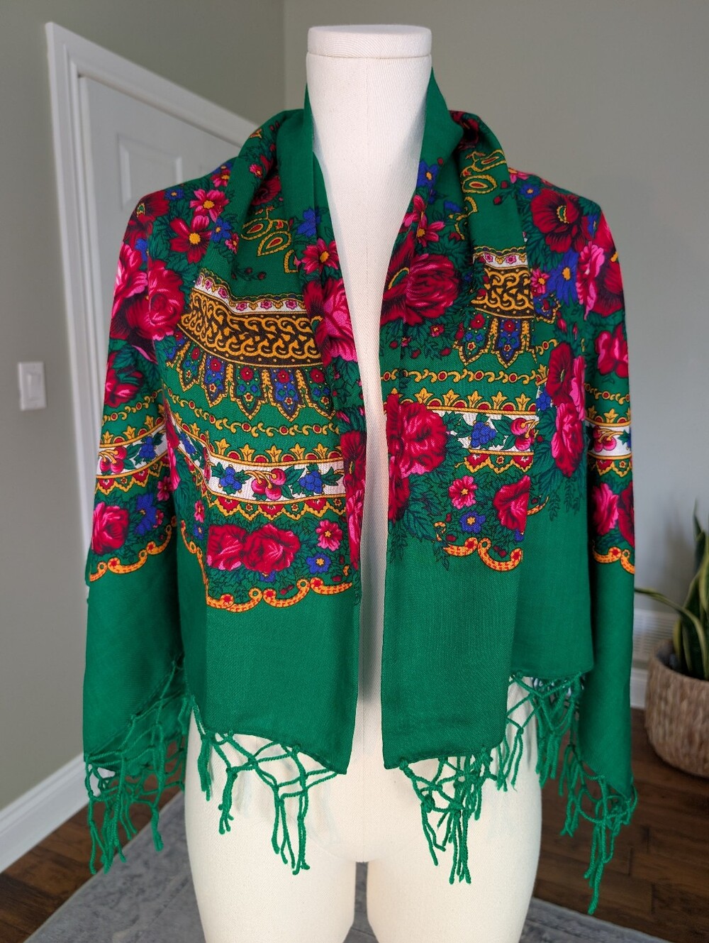 Polish Highlander Folk Floral Cotton Shawl Green 47.5 Inch